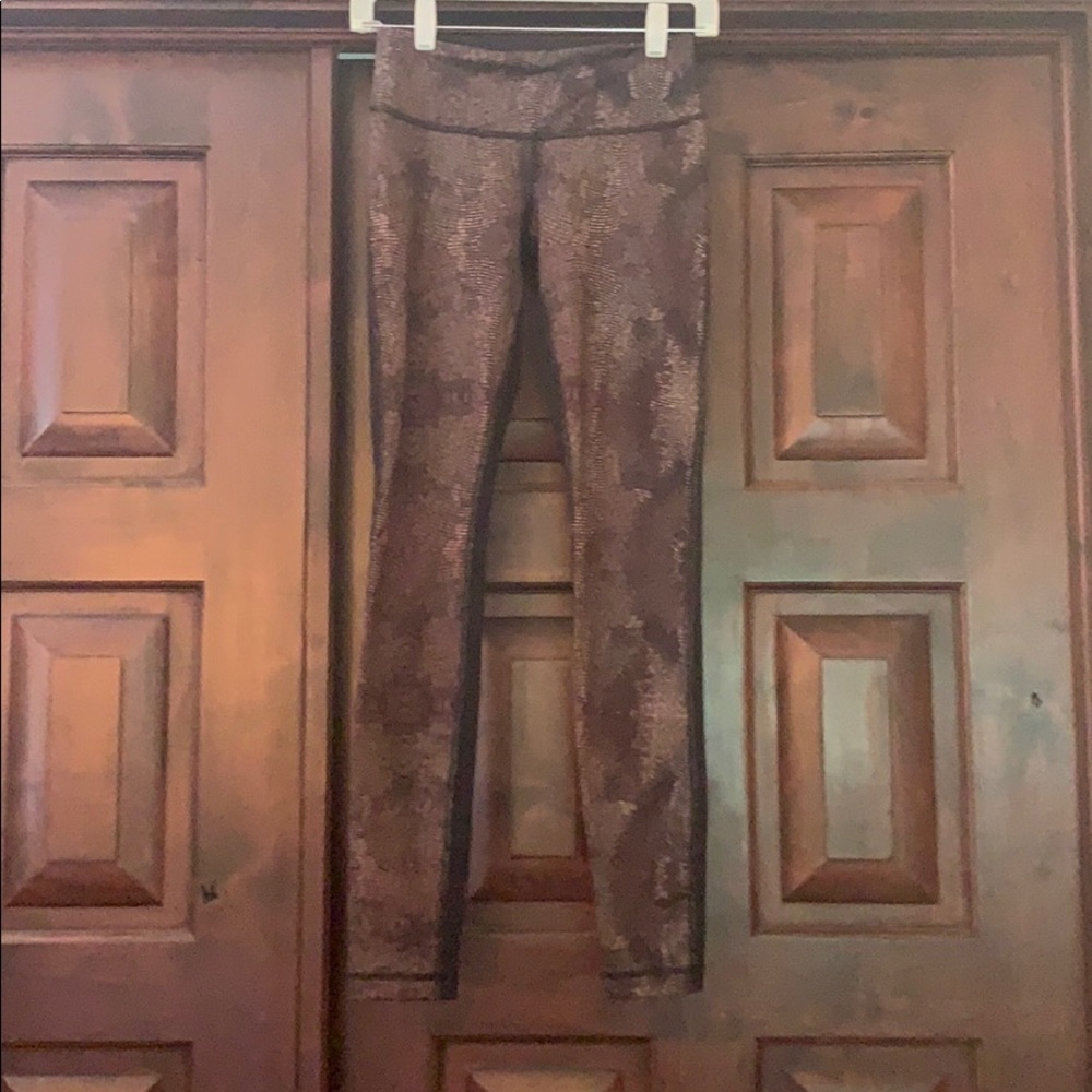 Lululemon yoga pants